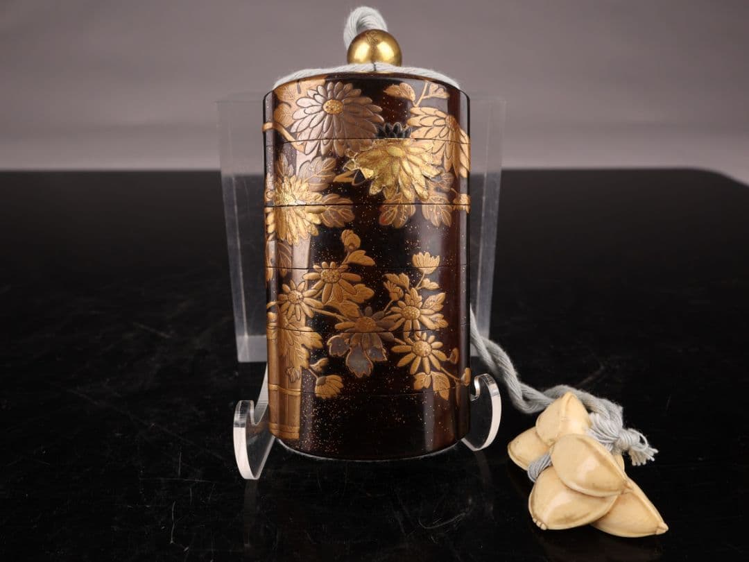 K1120 印籠 【吉田華正作】 秋草文 金銀象嵌 螺鈿 共箱 傷有＃＝