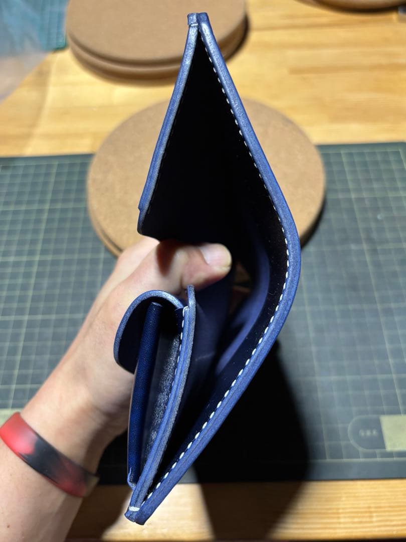 ミドルウォレット　ベルギー産　ルガト　ハンドメイド【訳あり】