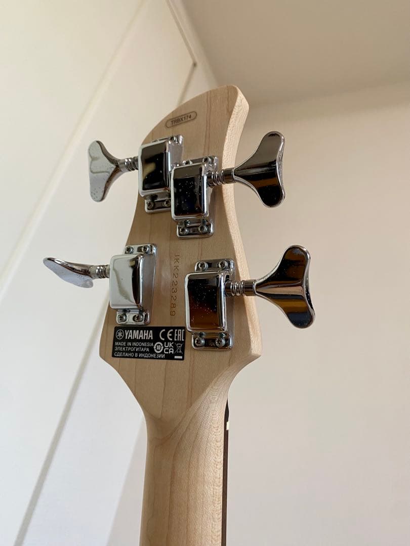 ベース YAMAHA 初心者 入門モデル ブラック スタンド付き