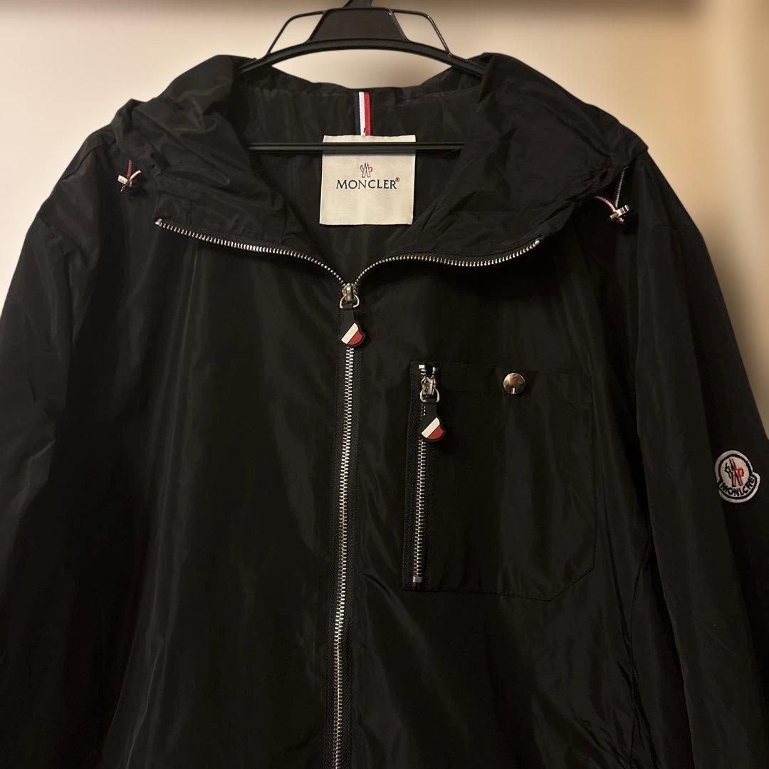 MONCLER ナイロンパーカーブラック　 ほぼ未使用