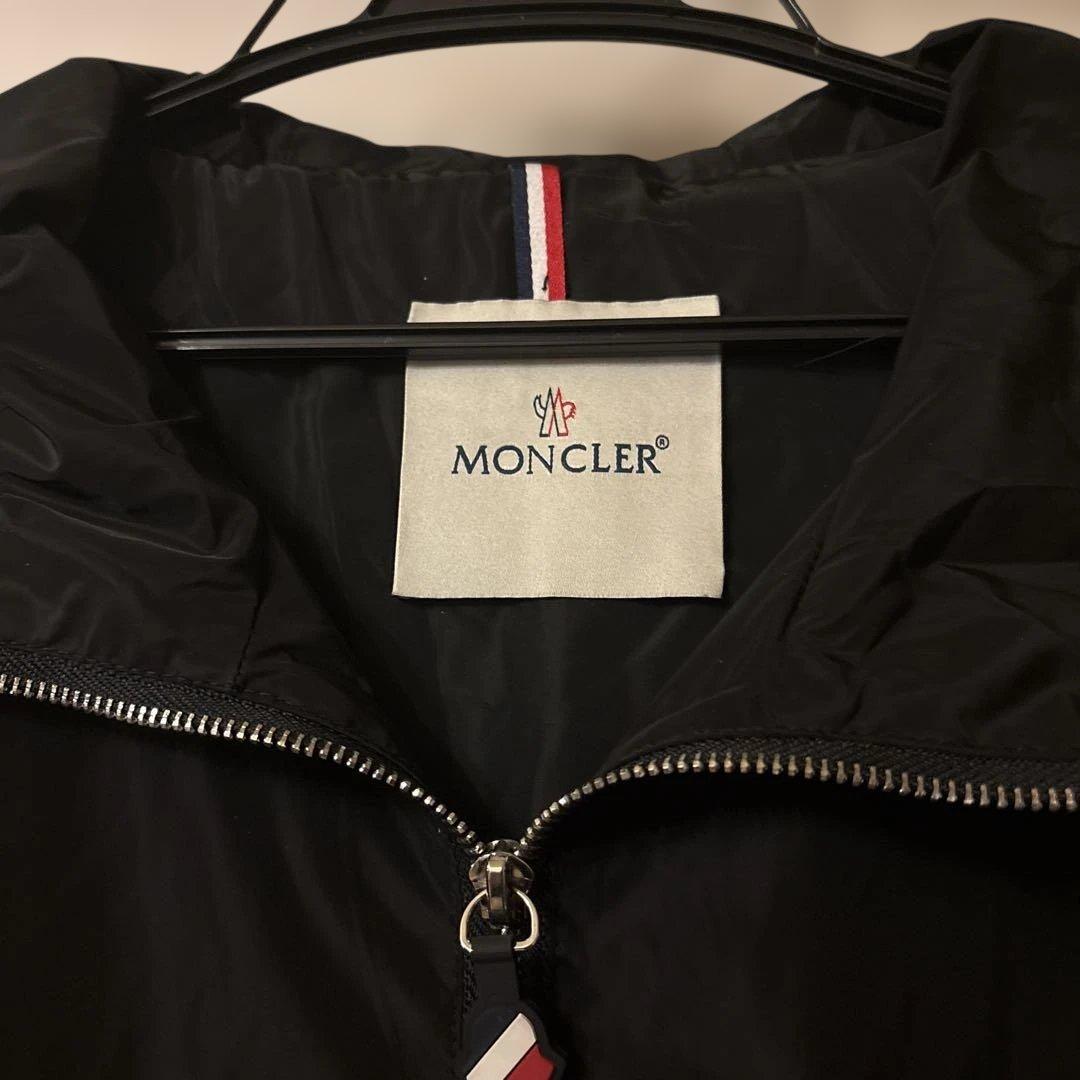 MONCLER ナイロンパーカーブラック　 ほぼ未使用