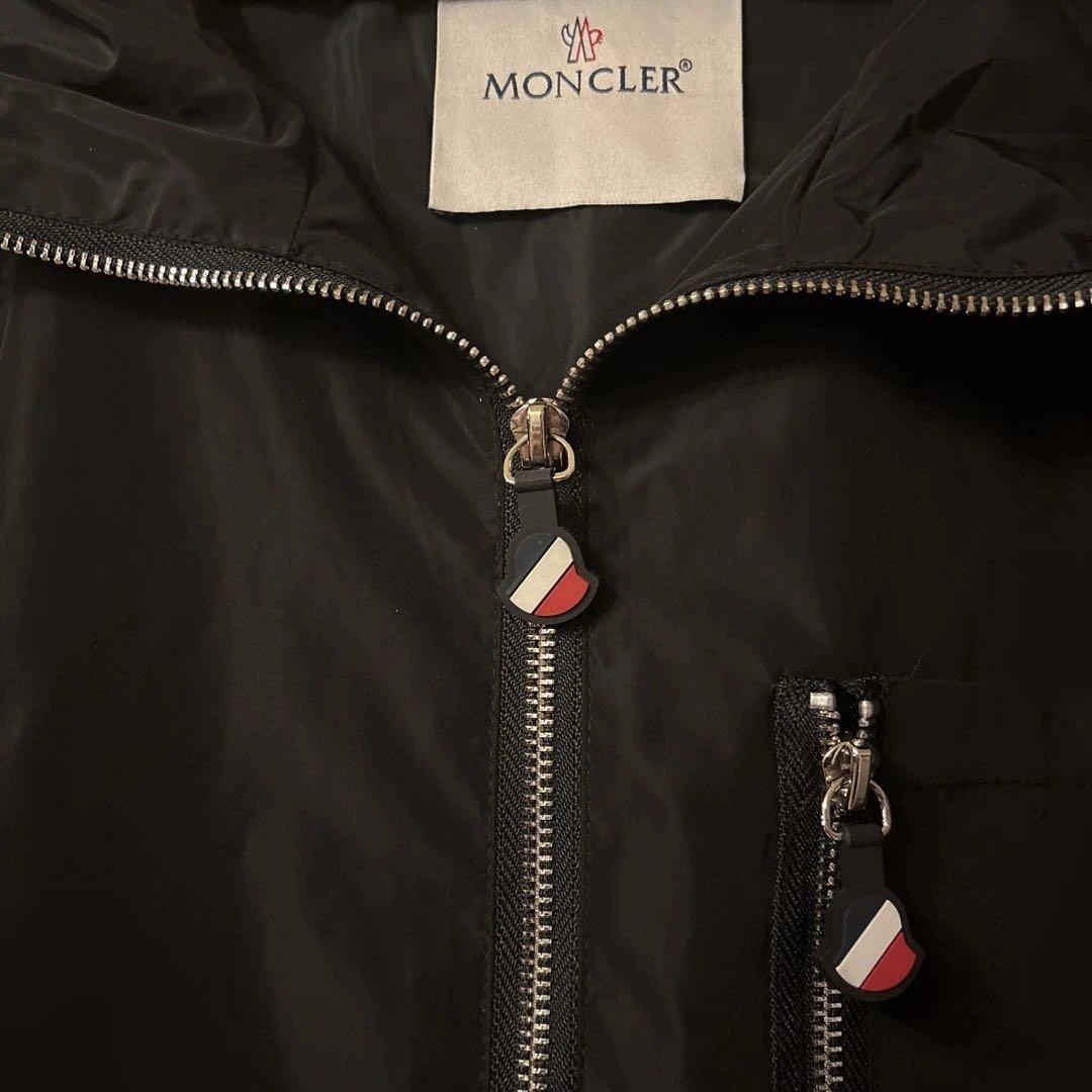 MONCLER ナイロンパーカーブラック　 ほぼ未使用