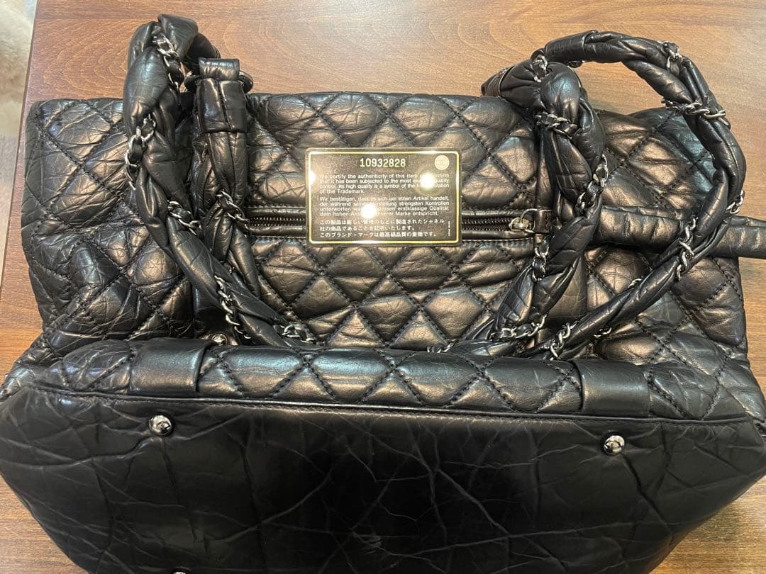 CHANEL ブラック キルティング レザー ショルダーバッグ　美品