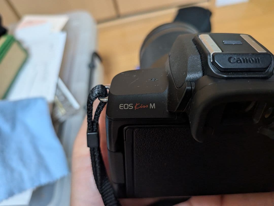 Canon EOS Kiss M EF-M18-150 レンズキット ブラック