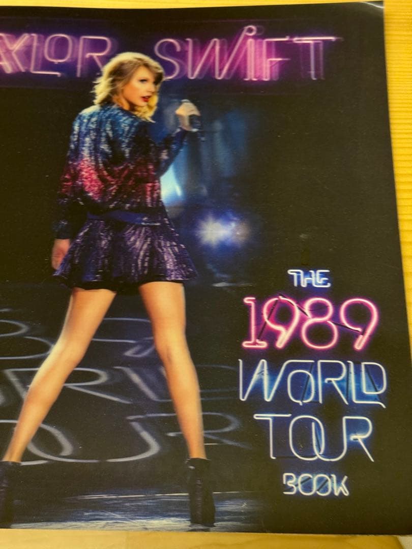 本日まで Taylor Swift テイラースウィフト 1989ツアーブック