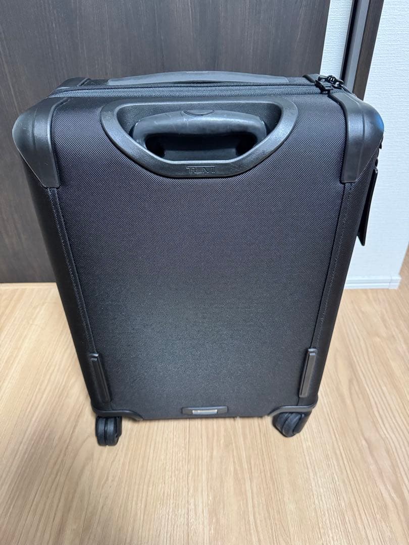TUMI トゥミ ALPHA ビジネス キャリーケース エクスパンダブル 4輪