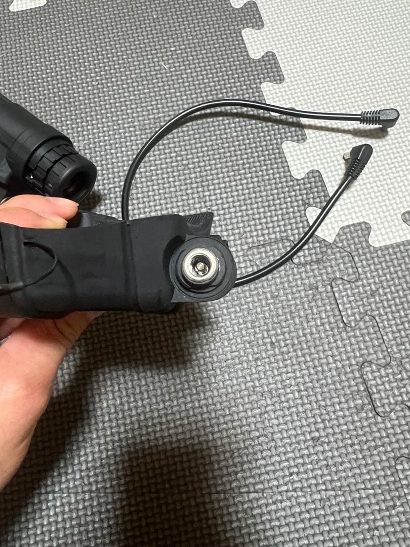 PVS-31 デジタルナイトビジョン 実動 IR 四角画面タイプ