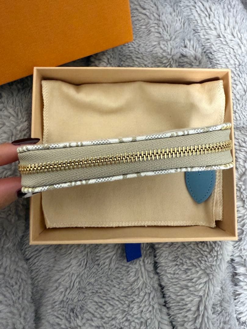 LOUIS VUITTON ジッピー ジャガード