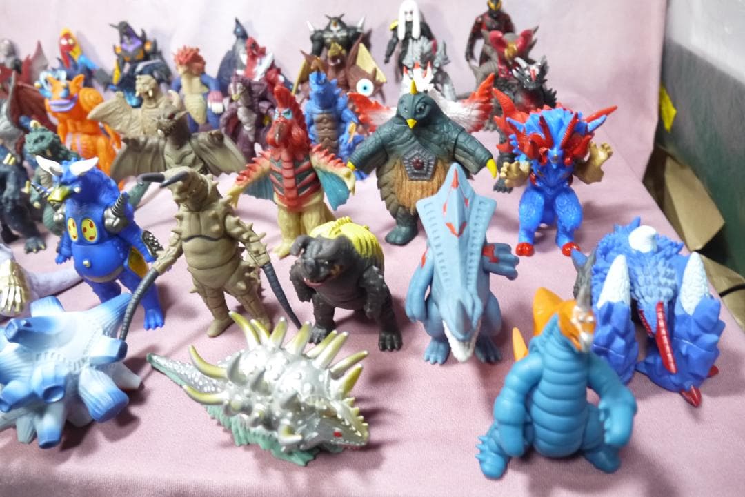 ウルトラ怪獣シリーズ500　怪獣ソフビ　66体