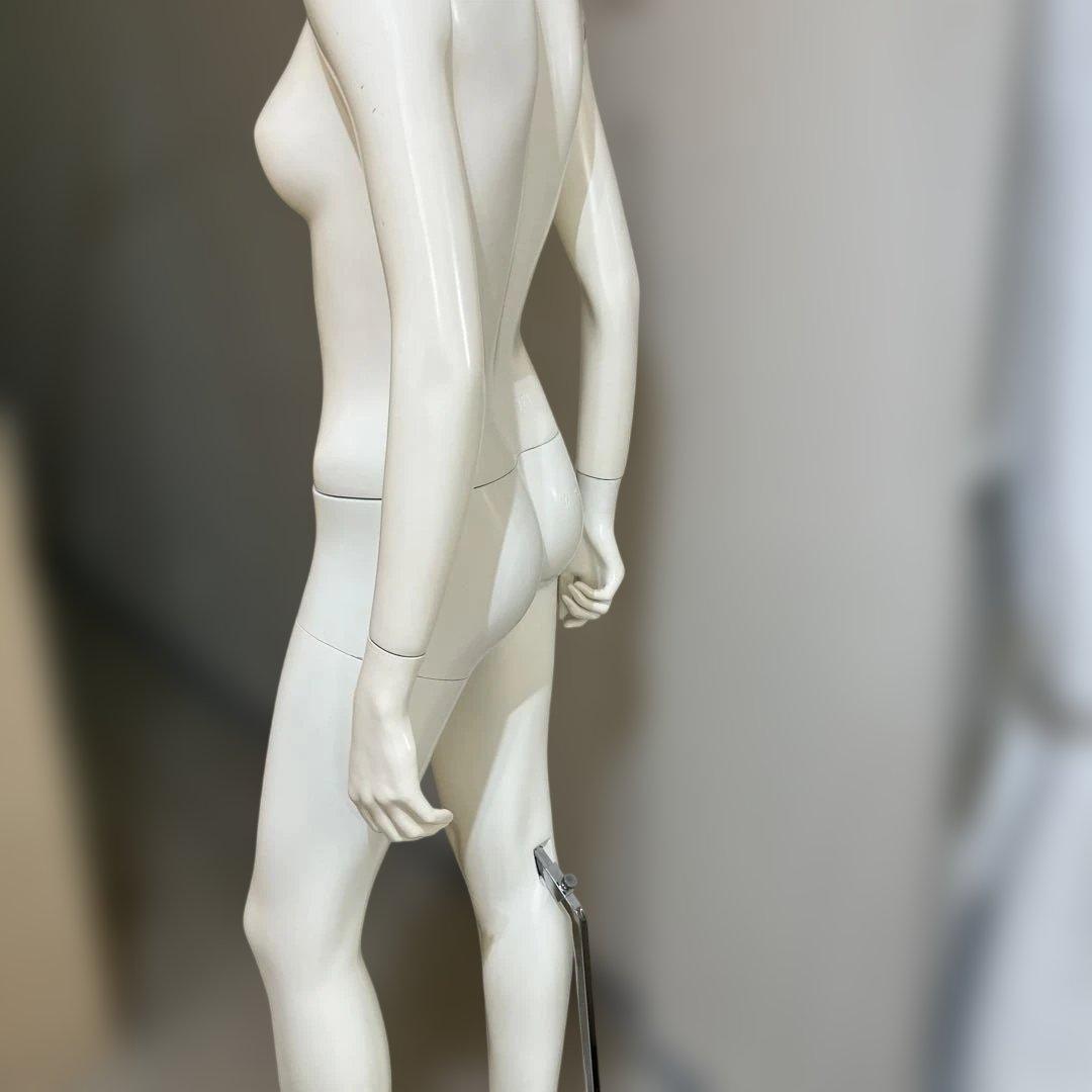 女性マネキン ホワイト プラスチック製