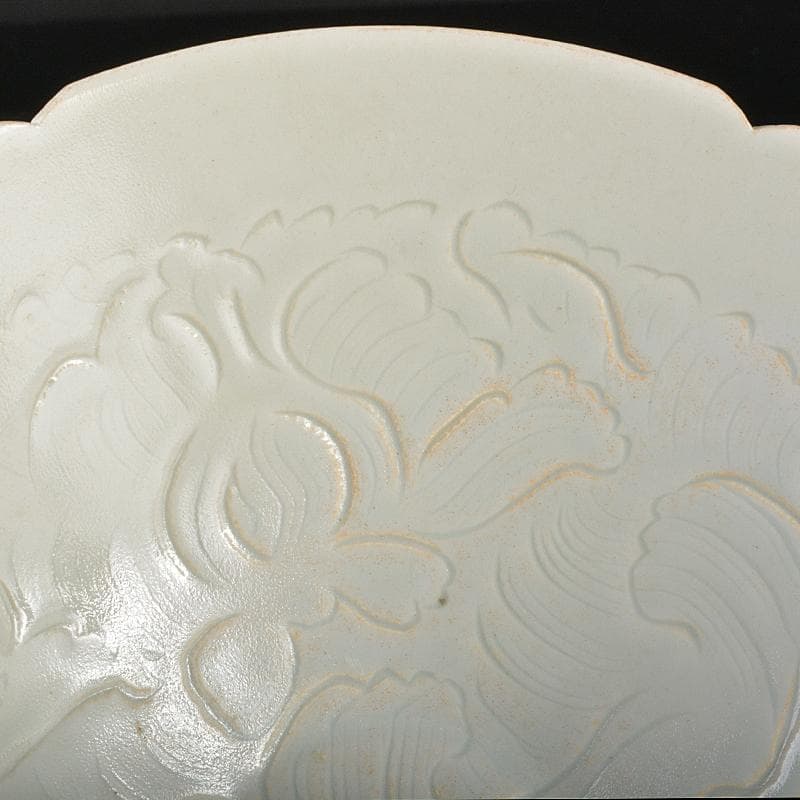 中国　定窯　白磁　陽刻　花文　輪花鉢　C　R5502