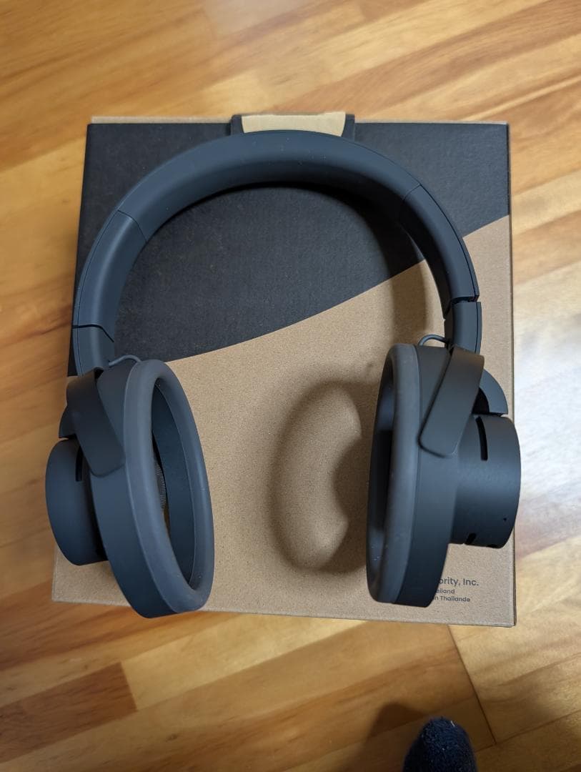 ワイヤレスヘッドホン グレー