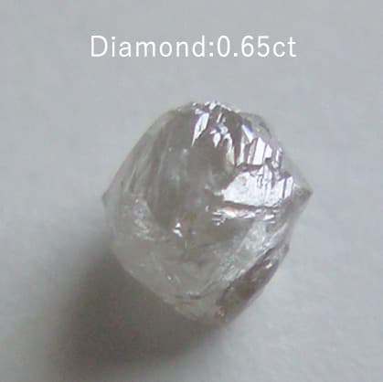 0.65ct　ホワイトシルバー　ダイヤモンド　原石　金剛光沢　鉱物標本