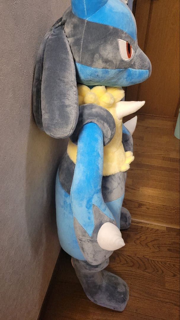 等身大ルカリオぬいぐるみ