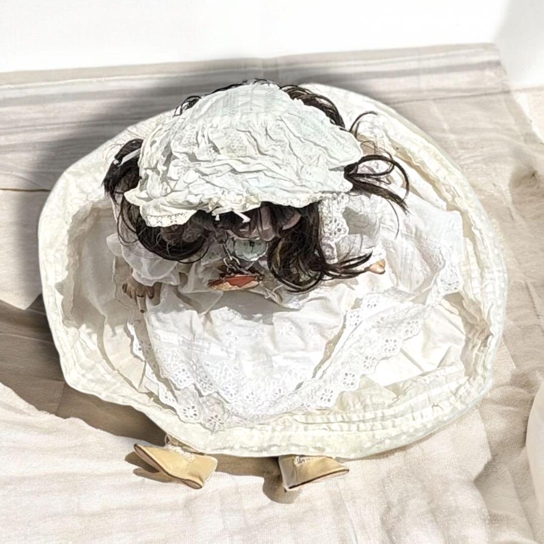 アンティーク ビスクドールアーモンド マルセル ホワイトドレス ボネ カメオ