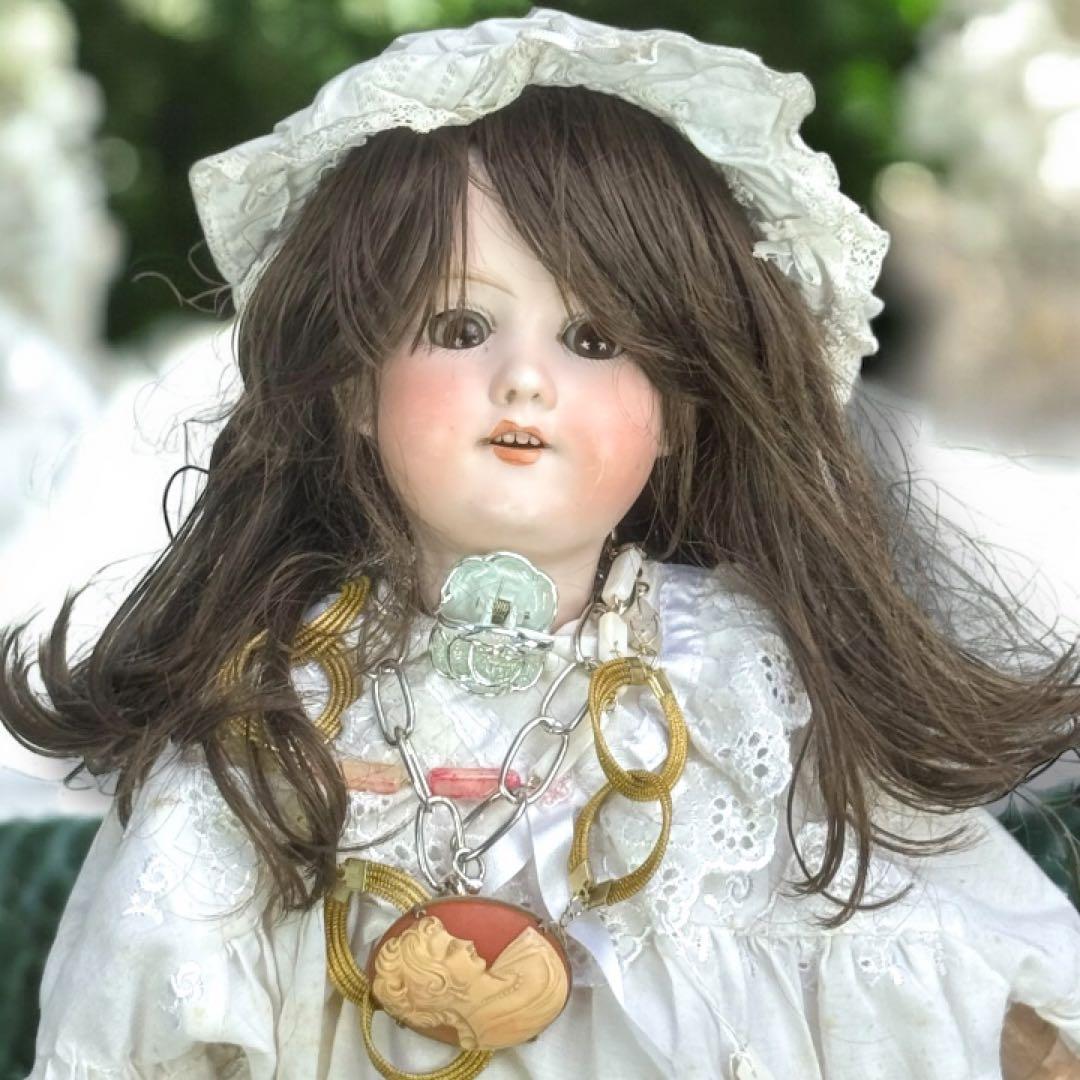 アンティーク ビスクドールアーモンド マルセル ホワイトドレス ボネ カメオ