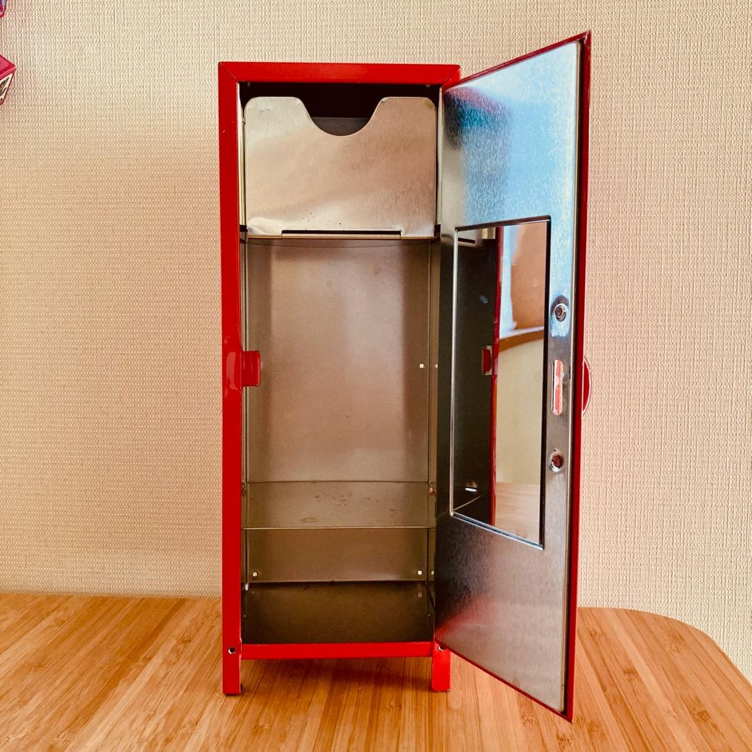 ■キットカット■海外ノベルティ■ミニロッカー■kit kat