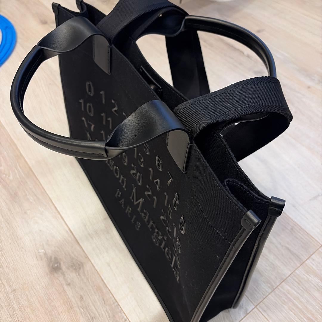イ*グ様 Maison Margiela ブラックショルダーバッグ カレンダー