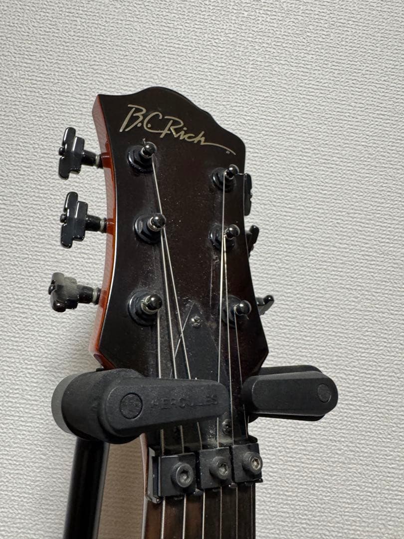 B.C. Rich モッキンバードst スルーネック