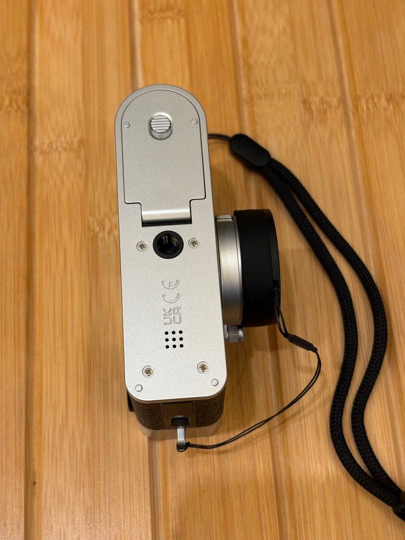 美品 Fujifilm X-half シルバー F X-HF1-S 富士フイルム