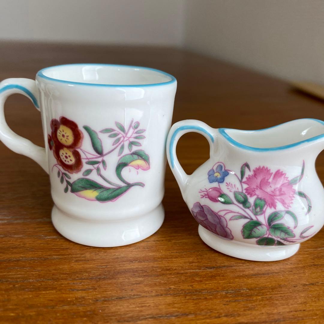 コールポート カーネーション　フラワー　ミニチュア　ティーセット