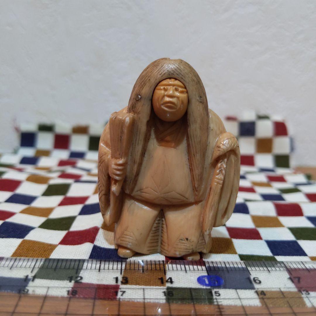 時代提げ物 面変絡繰根付 在銘 天然素材 高5.2cm幅3.9cm重30ｇ緻密彫