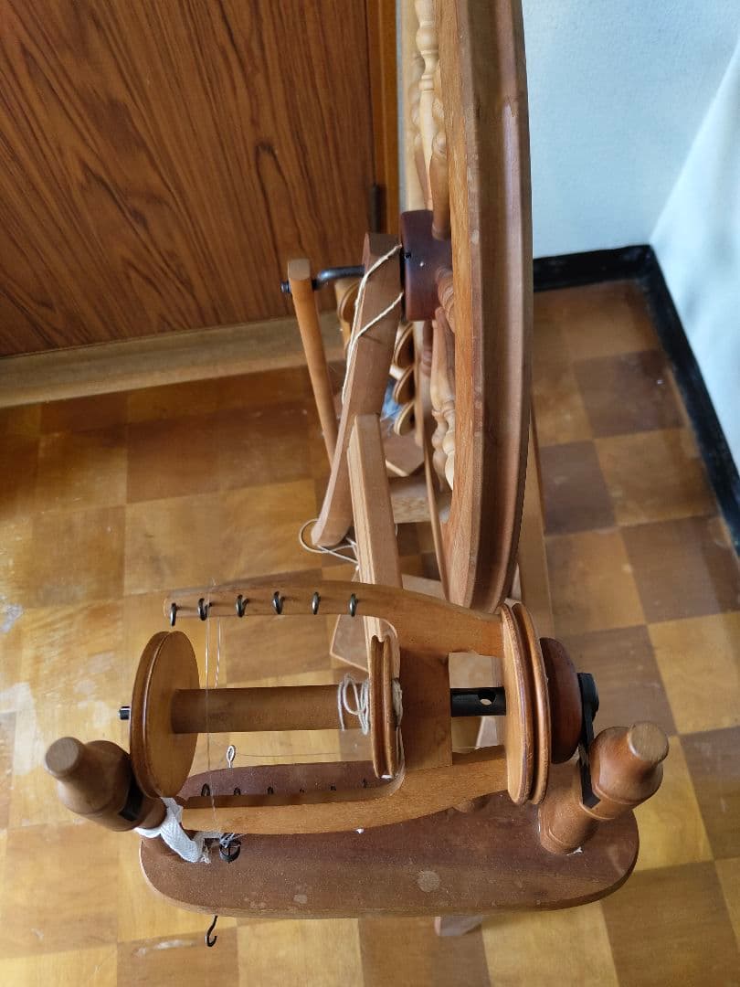 糸紡ぎ機　糸車(ボビン台、ボビン、糸かせ、説明書つき)