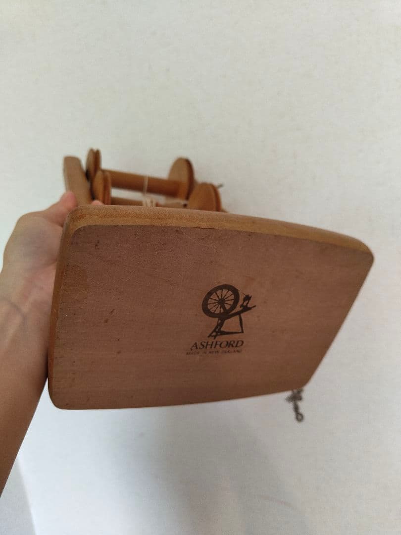 糸紡ぎ機　糸車(ボビン台、ボビン、糸かせ、説明書つき)