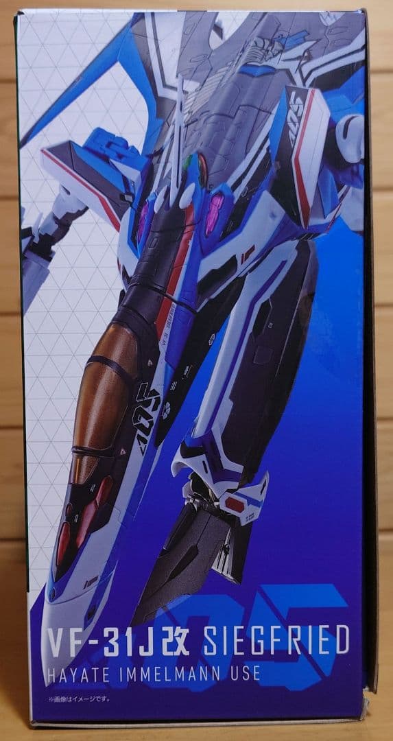 バンダイ魂ネイションDX超合金VF-31J改ジークフリードハヤテ・インメルマン機