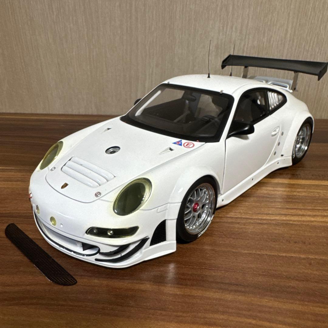 オートアート AUTOart 1/18 ポルシェ911（997） ＧＴ３ＲＳＲ