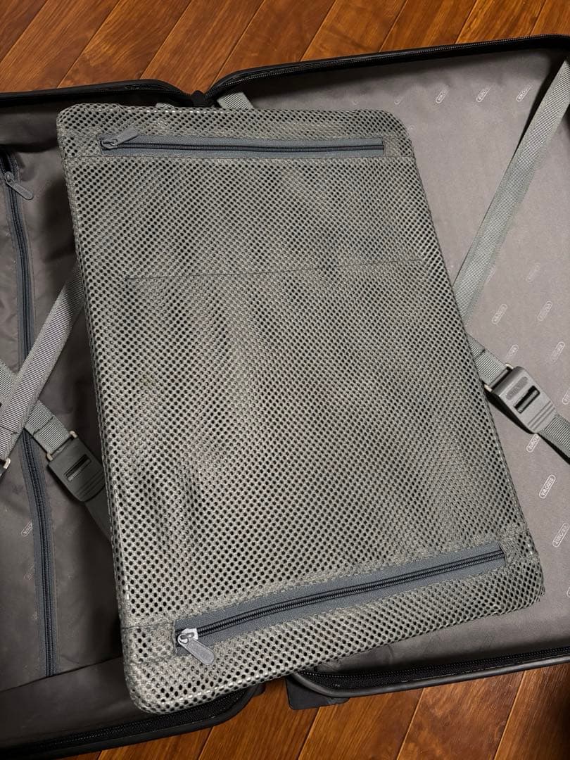 RIMOWA リモワ サルサ 機内持ち込み 35L前後 ブラック黒2輪