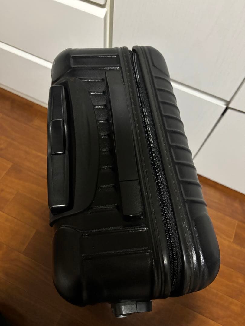 RIMOWA リモワ サルサ 機内持ち込み 35L前後 ブラック黒2輪