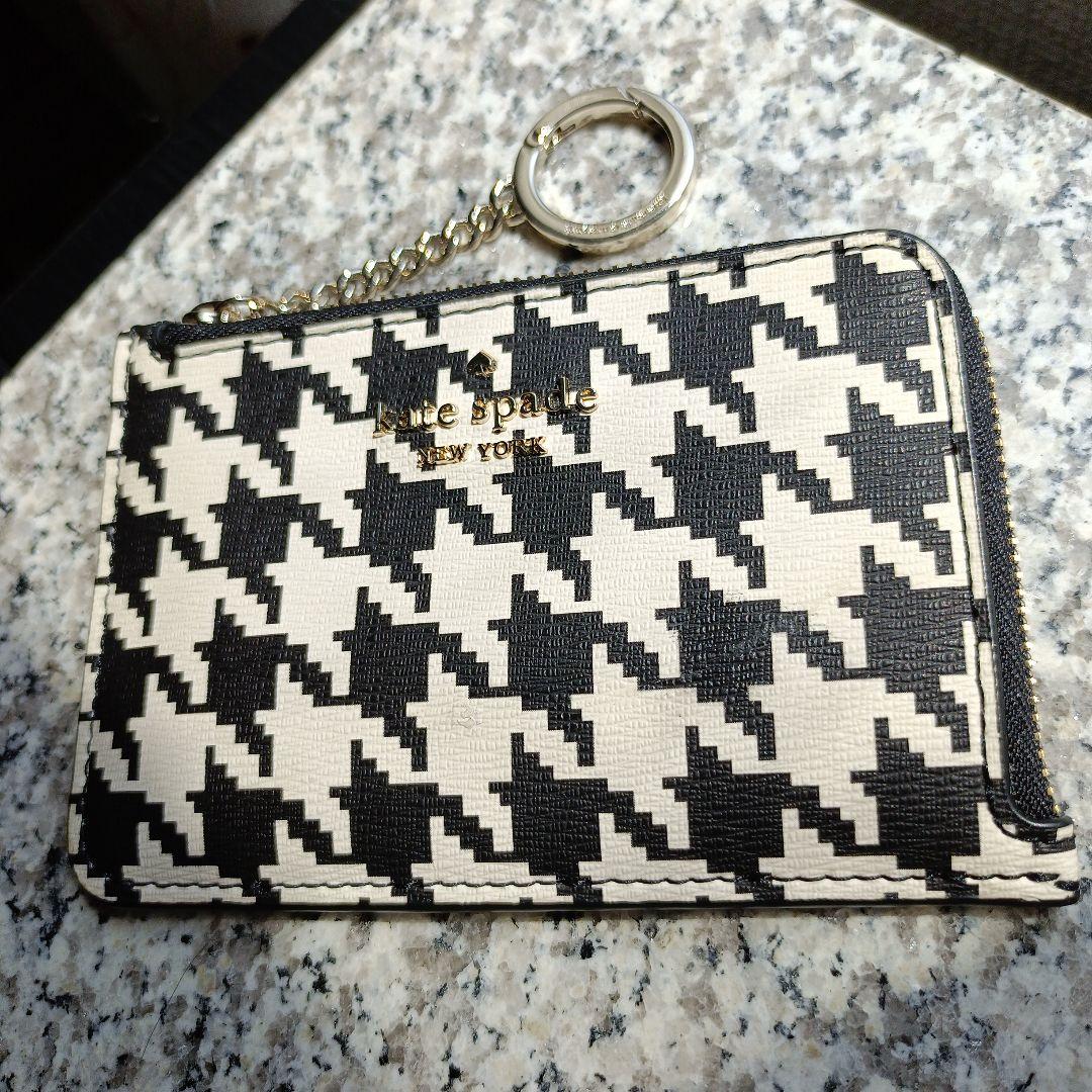 【新品】kate spade　ケイトスペード　ケース　ラウンドファスナー