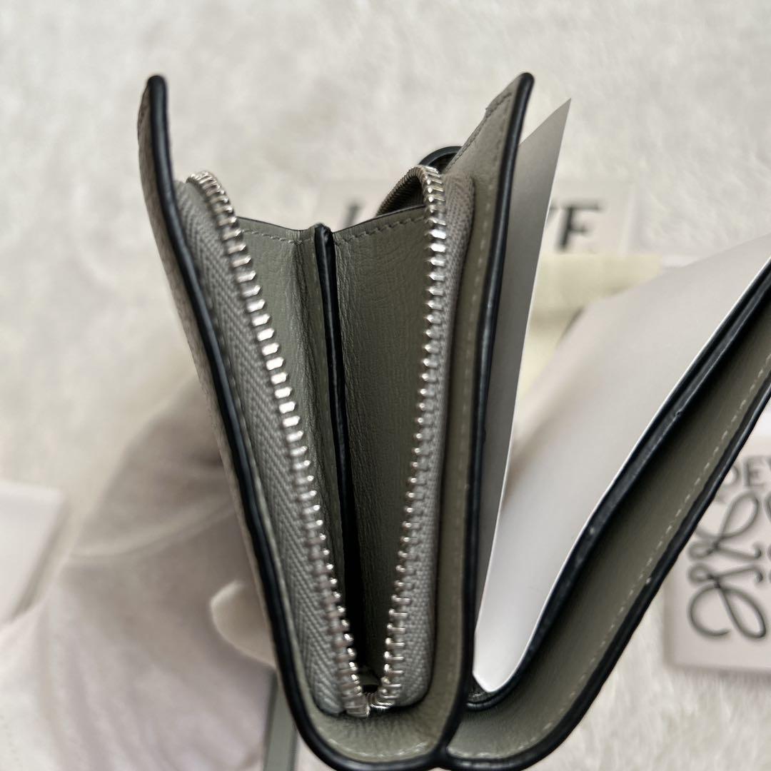 【美品】ロエベ コンパクトジップウォレット　二つ折り財布 LOEWE