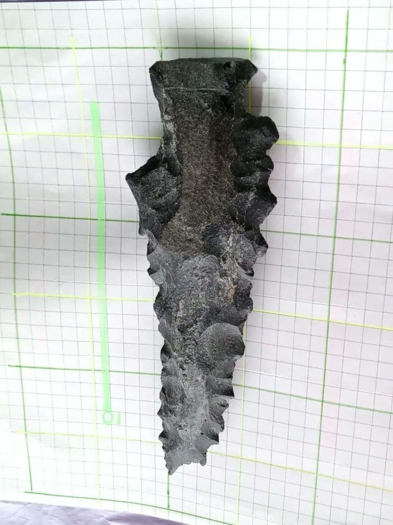 卑弥呼石剣 本物 サヌカイト 石器 模写