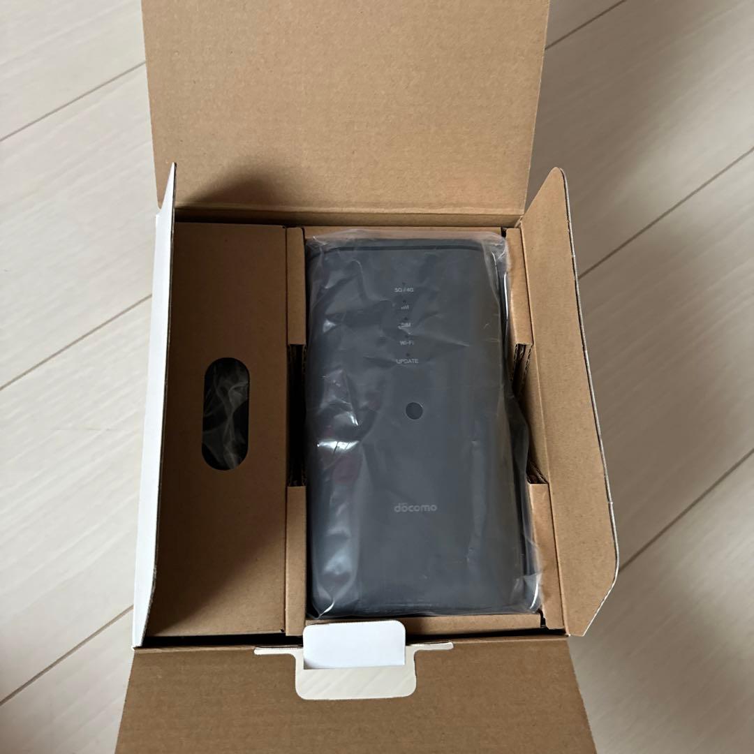 その他 docomo  5G HR02