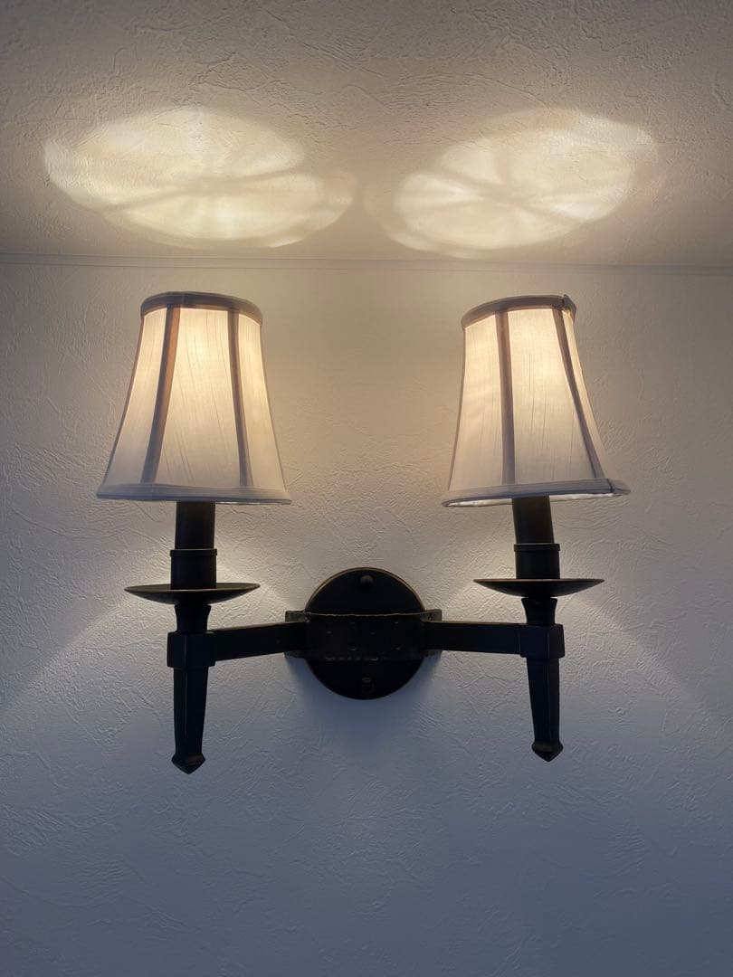 シャンデリア 8灯とブラケットランプ 2灯×2セット