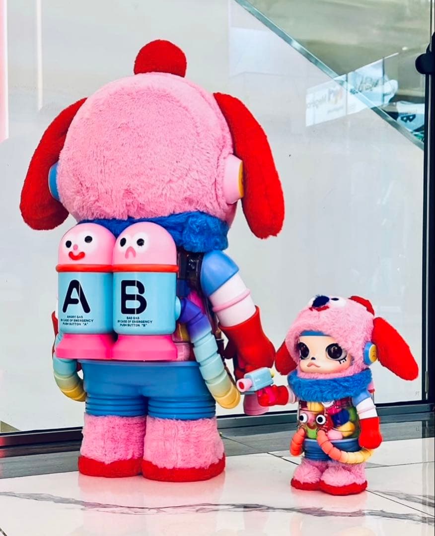 【新品】MEGA SPACE MOLLY 1000% Jon Burgerman