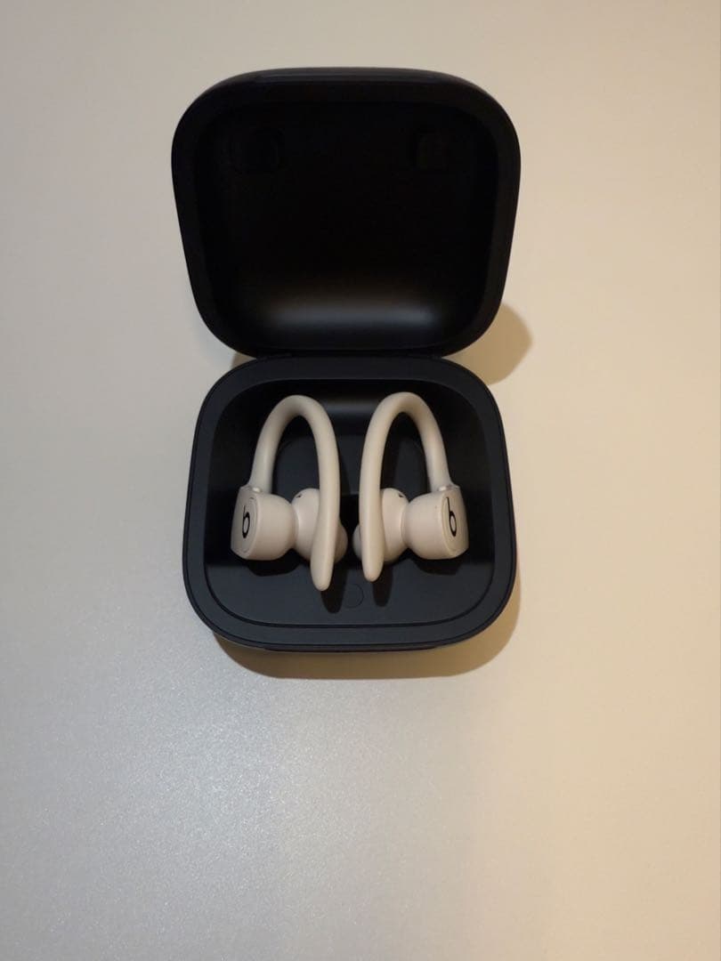 Beats by Dr Dre POWERBEATS PRO アイボリー