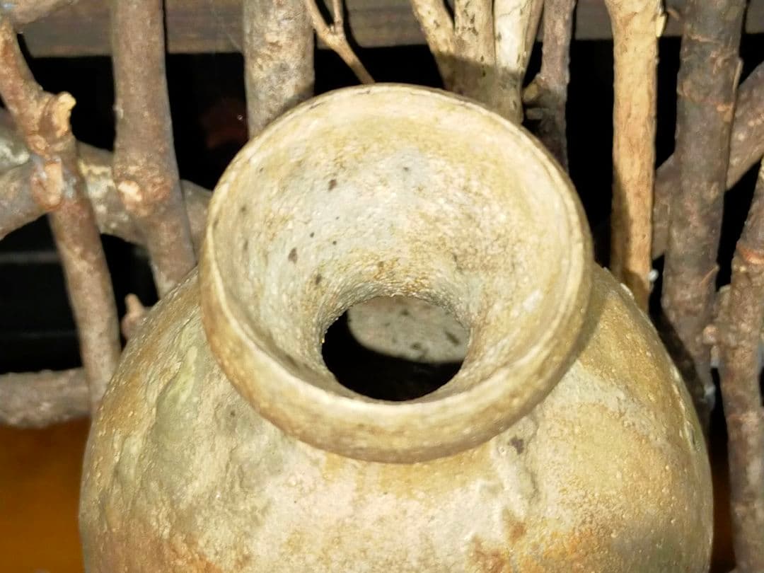 山田勢児　黄瀬戸　窯変　花器　共箱付き　一輪挿し　花瓶　骨董　古玩