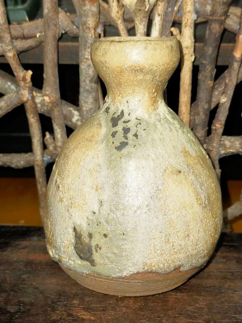 山田勢児　黄瀬戸　窯変　花器　共箱付き　一輪挿し　花瓶　骨董　古玩