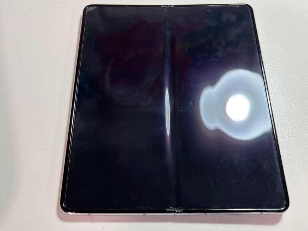 docomo 折りたたみ式スマートフォン パープル