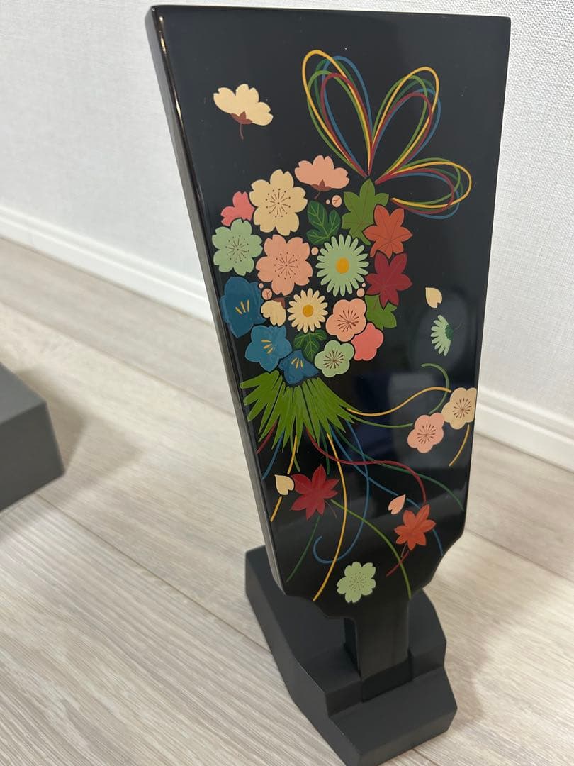 【宮内庁御用達　漆器 山田平安堂】 羽子板（専用台座付き）　花久寿玉