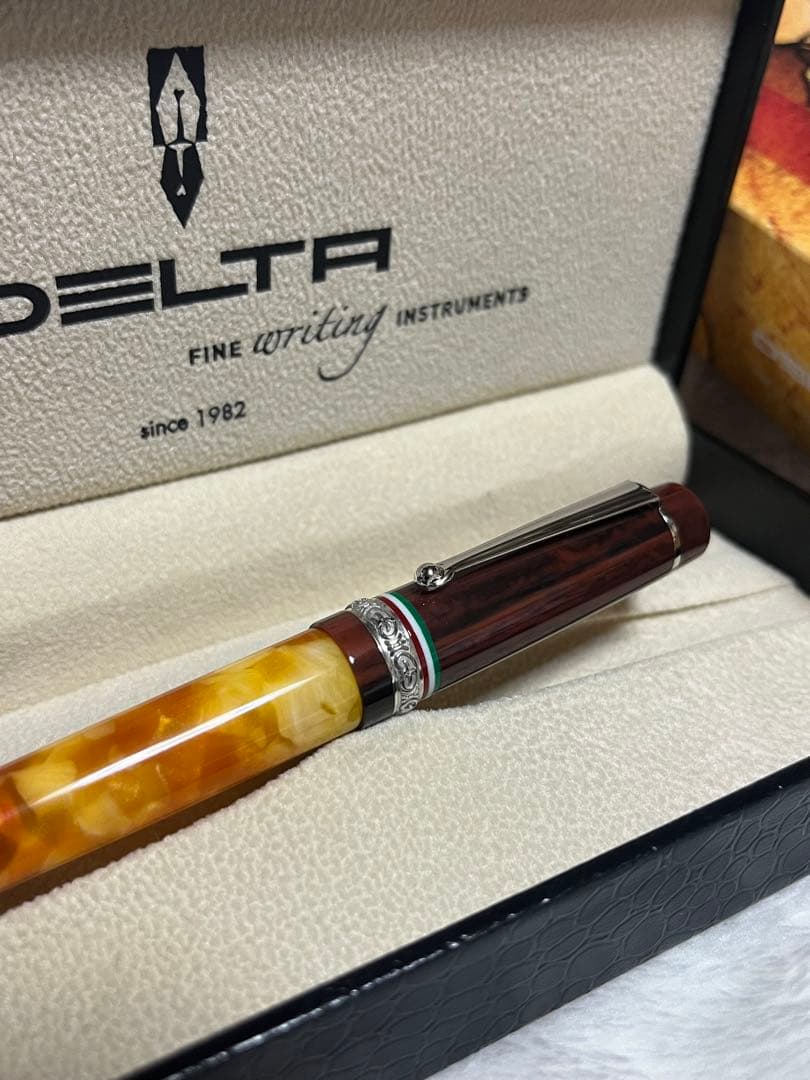 ☆日本限定50本 新品未使用 デルタ 万年筆 エミリアロマーニャ ニブF☆