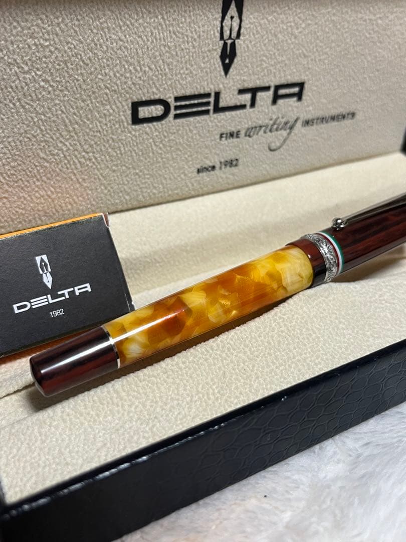 ☆日本限定50本 新品未使用 デルタ 万年筆 エミリアロマーニャ ニブF☆