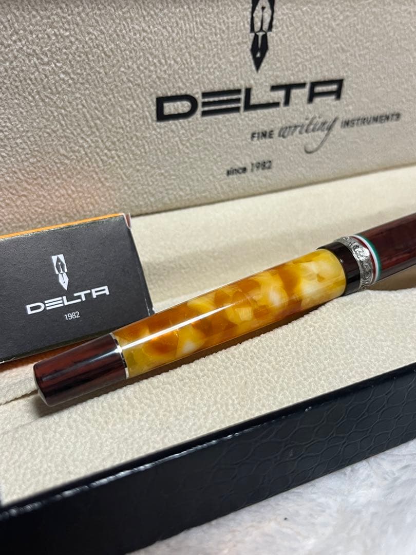 ☆日本限定50本 新品未使用 デルタ 万年筆 エミリアロマーニャ ニブF☆