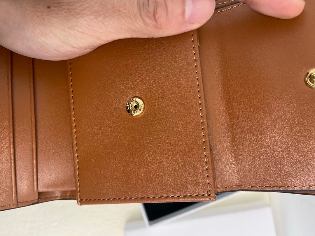 美品✨送料込み CELINE セリーヌ　ブラウン 三つ折り財布