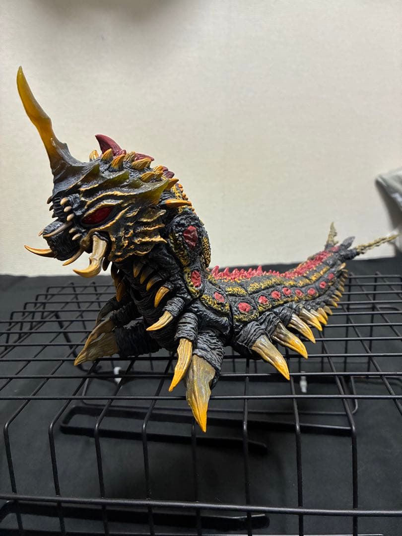 バトラ(成虫) & バトラ (幼虫) モンスターアーツ