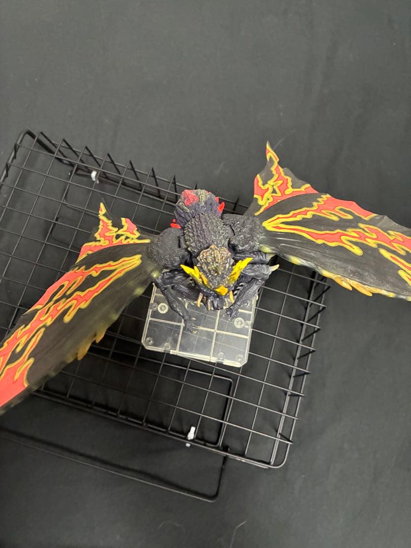 バトラ(成虫) & バトラ (幼虫) モンスターアーツ