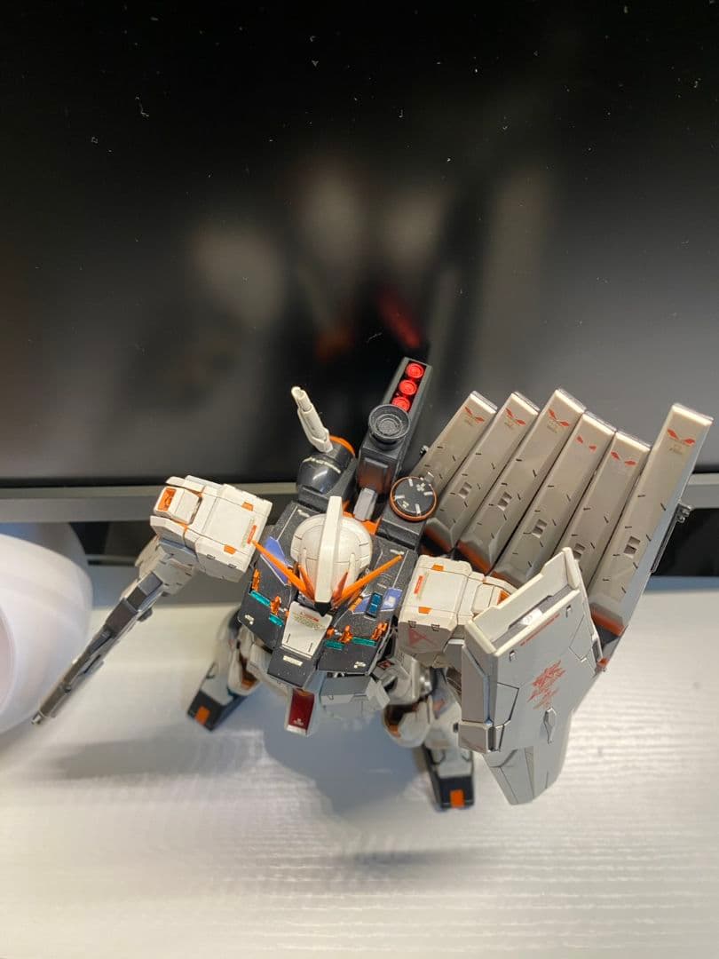 MG 1/100 ニューガンダム　νガンダム　Ver.Ka　完成品　部分塗装